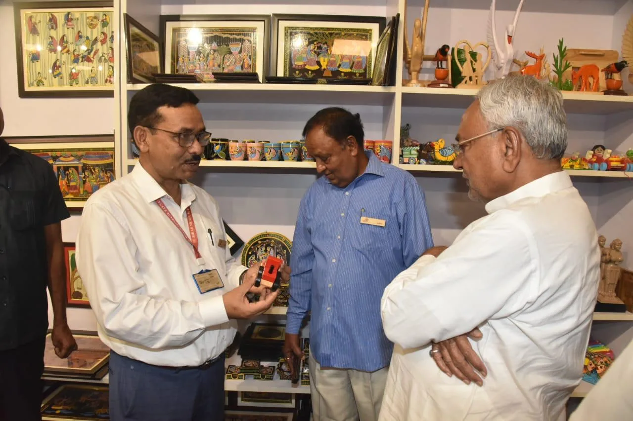 With Shri Nitish Kumar and Shri Anjani Kumar Singh, Director General, Bihar Museum.